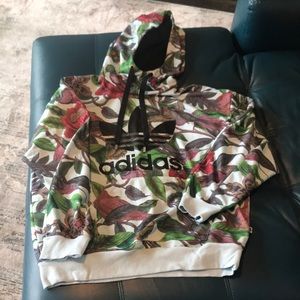 Like new condition! Super vibrant hoodie